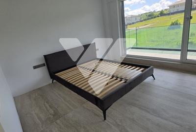 Casă cu 5 camere cu Teren 1190 Mp în Sadu - 12