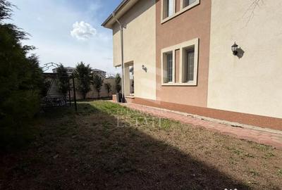 Casă cu 4 camere cu Teren 252 Mp în Fundeni