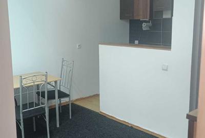 Apartament cu 2 camere semidecomandat în Dâmbovița
