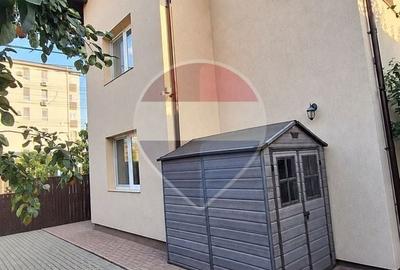 Casă cu 4 camere cu Teren 300 Mp în Berceni