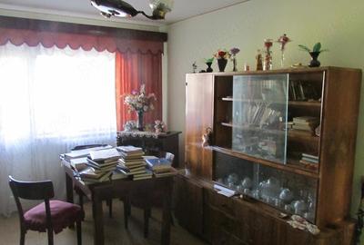 Apartament cu 3 camere decomandat în Central - 1