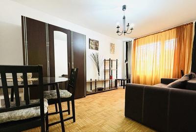 Apartament cu 2 camere decomandat, mobilat în Central