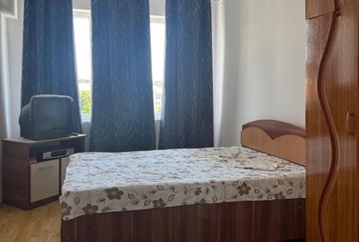 Apartament cu 3 camere decomandat în Central - 1