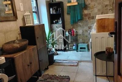 Casă cu 4 camere cu Teren 1300 Mp în Central