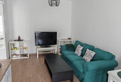 Apartament cu 2 camere decomandat în Roșu