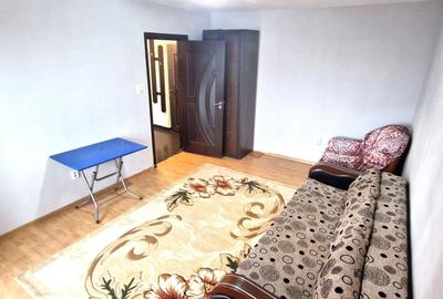 Apartament cu 2 camere decomandat în Casa de Cultură