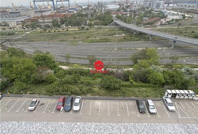 Apartament cu 2 camere decomandat în Far
