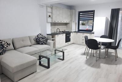 Apartament cu 2 camere decomandat, mobilat în Tractorul