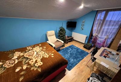 Casă cu 5 camere cu Teren 1000 Mp în Colonia Bod - 3