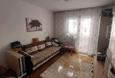 Apartament cu 3 camere decomandat, mobilat în Păcurari