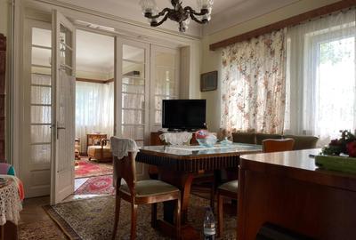 Casă individuală cu 5 camere cu Garaj în Central - 3