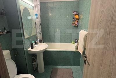Apartament cu 4 camere decomandat în Deve