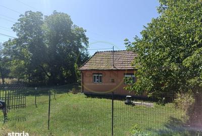 Casă cu 3 camere cu Teren 2226 Mp în Deda