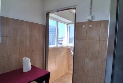 Apartament cu 2 camere decomandat în Apărătorii Patriei