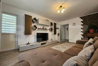 Apartament cu 3 camere decomandat în Micro 11
