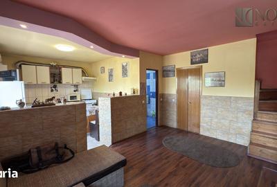 Apartament cu 3 camere semidecomandat în Ozana