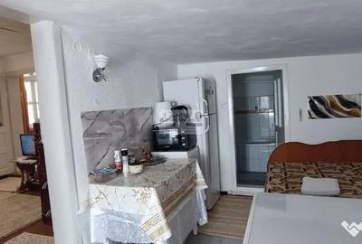 Casă cu 2 camere cu Teren 3811 Mp în Buciumeni