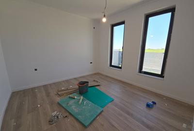 Casă cu 4 camere cu Teren 467 Mp în Berceni - 3