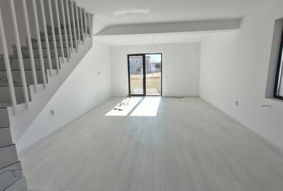 Duplex cu 4 camere cu Canalizare în Haliu - 1