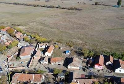 Casă cu 2 camere cu Teren 519 Mp în Felnac