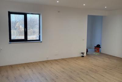Casă cu 4 camere în Exterior Vest - 10