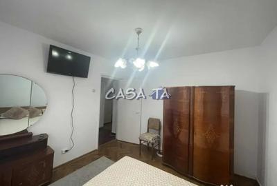 Apartament cu 4 camere decomandat în Central