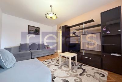 Apartament cu 3 camere semidecomandat în Pajura