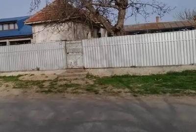 Teren de 1326 mp, în Jijila