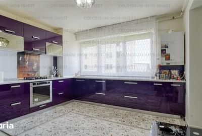 Apartament cu 3 camere decomandat în Tractorul - 2