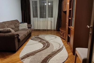Apartament cu 3 camere semidecomandat, mobilat în Dristor