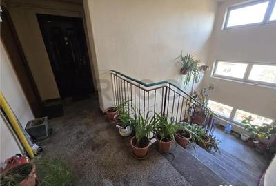 Apartament cu 2 camere semidecomandat în Central - 1
