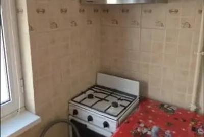 Garsonieră decomandată în Traian - 5