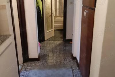 Apartament cu 4 camere semidecomandat în Dacia