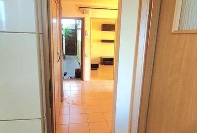 Apartament cu 2 camere decomandat, mobilat în Central