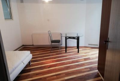 Apartament cu 8 camere decomandat, mobilat în Central - 18