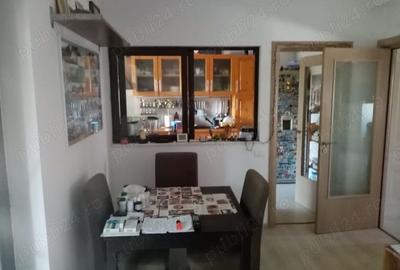 Casă cu 5 camere cu Teren 215 Mp în Roșu - 3