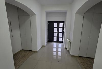 Casă individuală cu 7 camere cu Canalizare în Ultracentral - 3