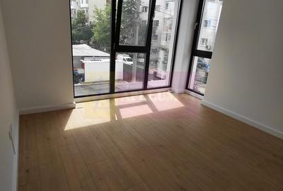 Casă cu 4 camere cu Teren 117 Mp în 1 Decembrie - 2