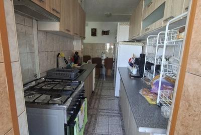 Apartament cu 3 camere decomandat în Bartolomeu - 10