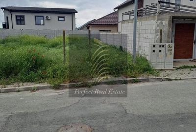 Teren de 239 mp, în Palas