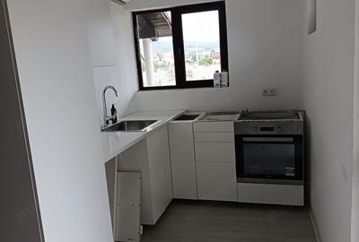 Casă cu Teren 12 Mp în Central