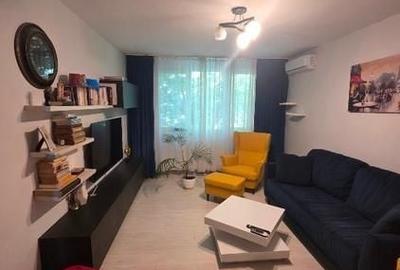 Apartament cu 3 camere decomandat în Drumul Taberei