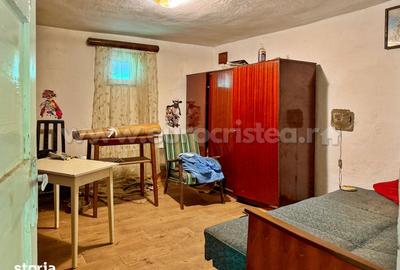 Casă cu 2 camere cu Teren 1759 Mp în Pecineaga