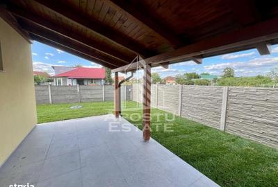 Casă cu 4 camere decomandat în Bucovăț
