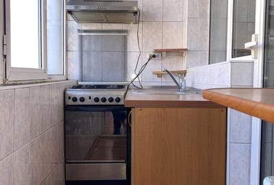 Apartament cu 3 camere semidecomandat în Mihai Bravu