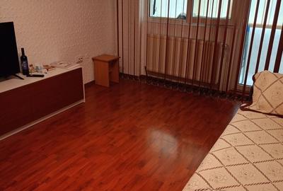 Apartament cu 2 camere decomandat în Central - 1