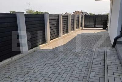 Casă cu 4 camere cu Canalizare în Valea Lupului