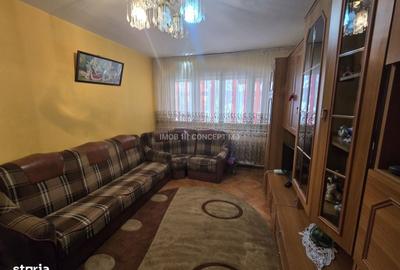 Apartament cu 2 camere decomandat în Vest