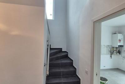 Casă cu 5 camere cu Teren 335 Mp în Vidra - 11