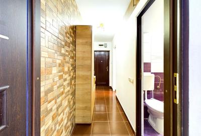 Apartament cu 2 camere semidecomandat în 15 Noiembrie